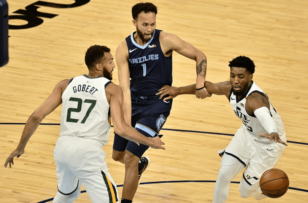 爱游戏中国 -暗区突围阿贾克斯娘化产奶